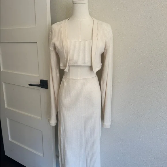 Joah Brown luxe knit Bolero - Picture 3 of 3